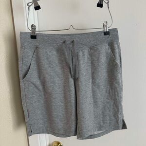 Athletic Works Women’s Bermuda Shorts Medium